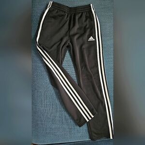 Addidas Boys sz 10/12